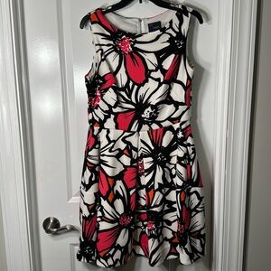 JUST TAYLOR DRESS. Size 12. Polyester.